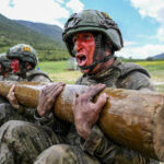 komando yuz boyasi 5renk