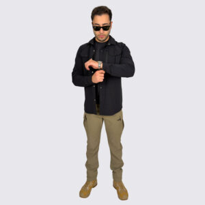 siyah taktik gomlek bej pantolon taktik kombin7