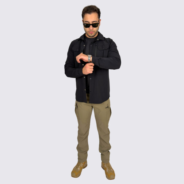 siyah taktik gomlek bej pantolon taktik kombin7